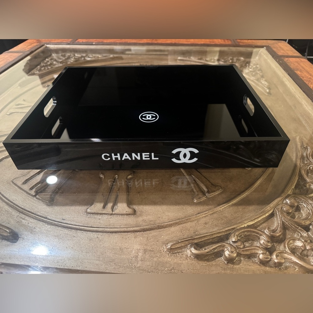 Authentic CHANEL Black and White Jewelry Organizer - Picture 3 of 4